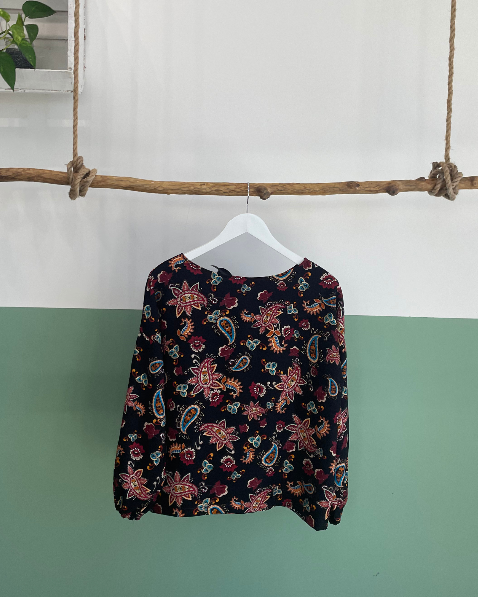 Blusa Paisley